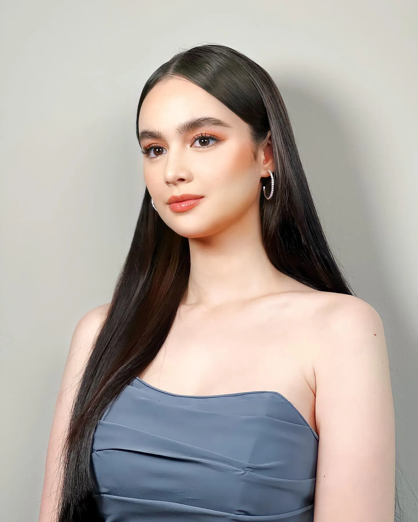 Kim Domingo - kim-domingo-sexy-3.webp